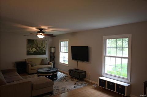 253 Treasure Cove Blvd, Ballwin, MO 63021 photo 2
