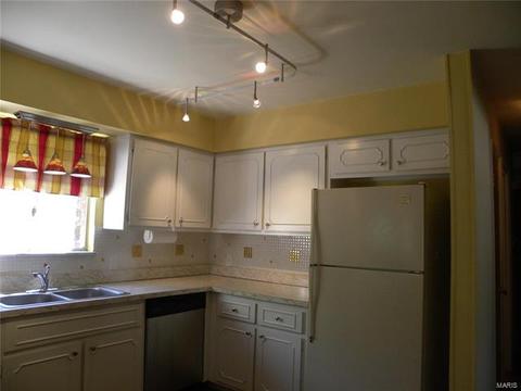 15534 Clayton Rd, Ballwin, MO 63011 photo 13