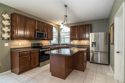 806 Legends View Dr, Eureka, MO 63025 photo 16