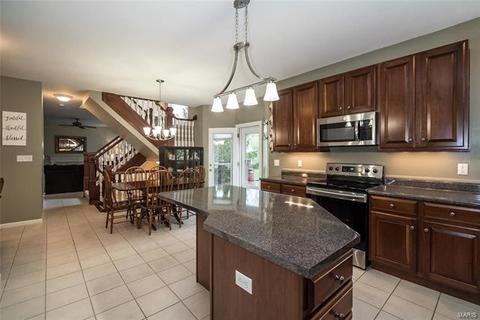 806 Legends View Dr, Eureka, MO 63025 photo 17