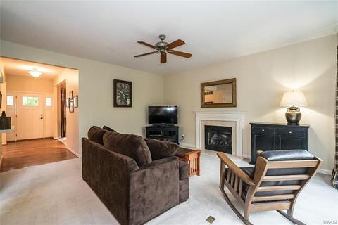 806 Legends View Dr, Eureka, MO 63025 photo 10