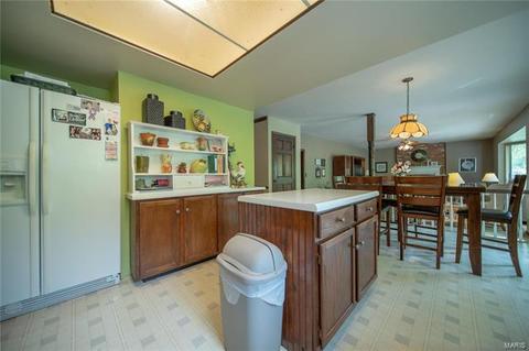 129 Hidden Creek Dr, Ellisville, MO 63011 photo 6