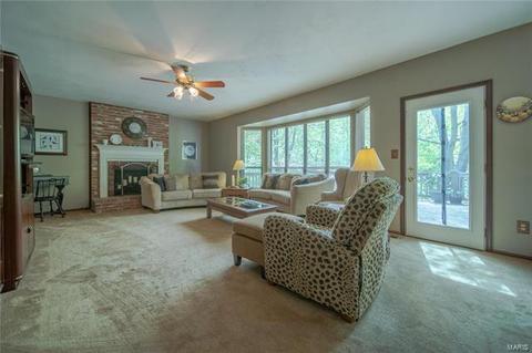 129 Hidden Creek Dr, Ellisville, MO 63011 photo 3