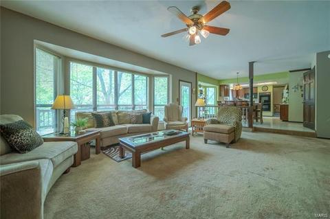 129 Hidden Creek Dr, Ellisville, MO 63011 photo 4
