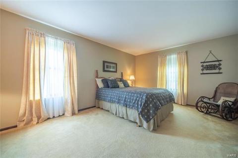129 Hidden Creek Dr, Ellisville, MO 63011 photo 9