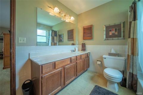 129 Hidden Creek Dr, Ellisville, MO 63011 photo 11