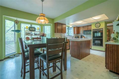 129 Hidden Creek Dr, Ellisville, MO 63011 photo 8