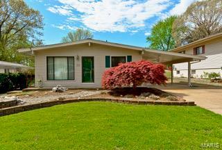 324 Saint Lawrence Dr, Ballwin, MO 63021 photo 1