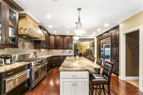 803 Shady Castle Ct, Ballwin, MO 63021 photo 19