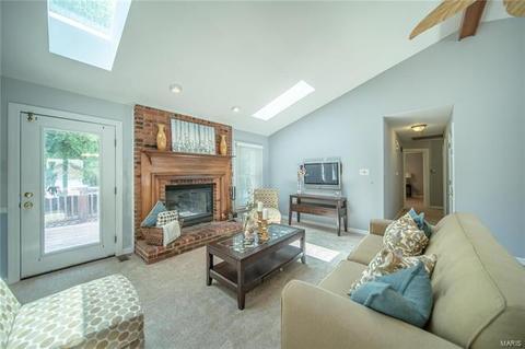 870 Ivy Trce, Ballwin, MO 63021 photo 10