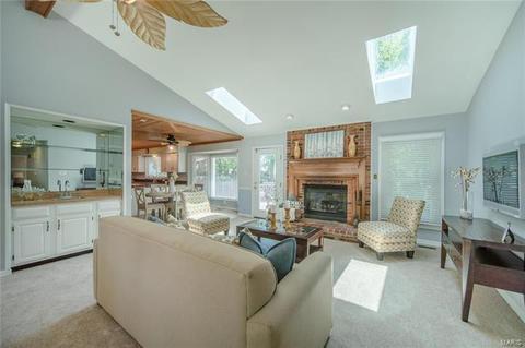 870 Ivy Trce, Ballwin, MO 63021 photo 5