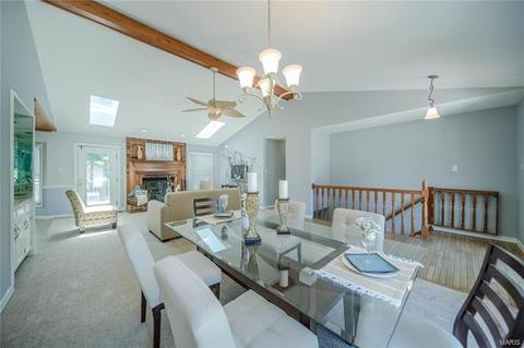 870 Ivy Trce, Ballwin, MO 63021 photo 3