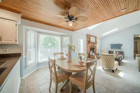 870 Ivy Trce, Ballwin, MO 63021 photo 9
