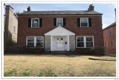 8140 Pershing Ave, Saint Louis, MO 63105 photo 1