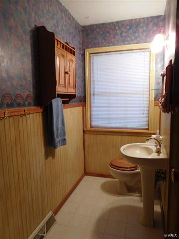 243 E Skyline Dr, Ballwin, MO 63011 photo 7