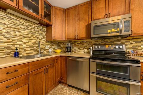 1216 Foxview Ter, Ballwin, MO 63011 photo 11