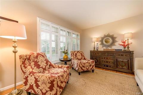 1216 Foxview Ter, Ballwin, MO 63011 photo 3