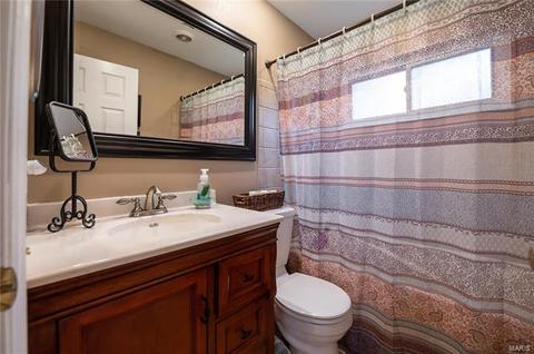 1216 Foxview Ter, Ballwin, MO 63011 photo 22
