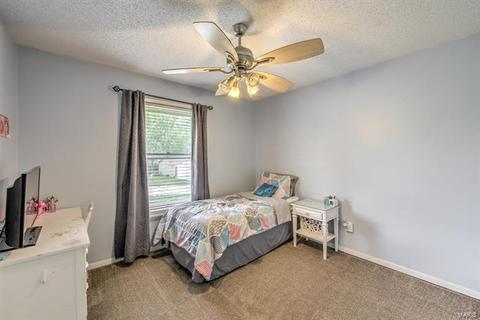 802 Clover Ln, O'fallon, MO 63366 photo 14