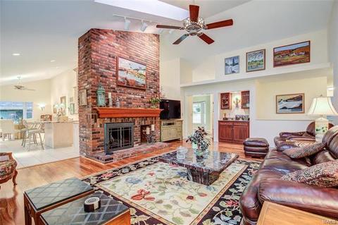530 Cool Dell Ct, Ballwin, MO 63021 photo 8