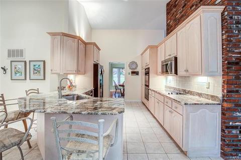 530 Cool Dell Ct, Ballwin, MO 63021 photo 11