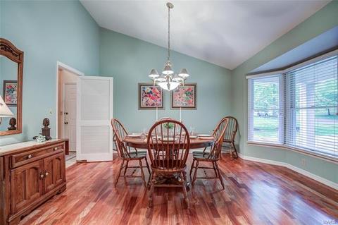 530 Cool Dell Ct, Ballwin, MO 63021 photo 3