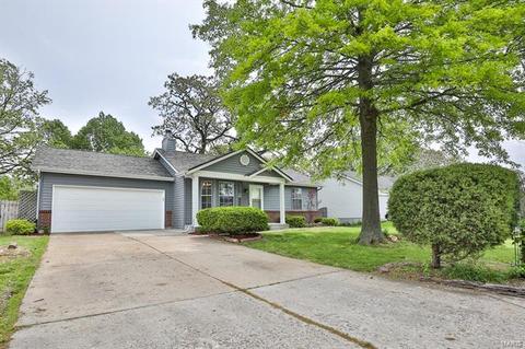 10 Mallard Pointe Dr, O'fallon, MO 63368 photo 2
