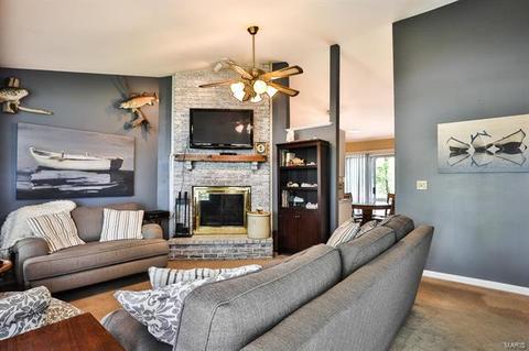 10 Mallard Pointe Dr, O'fallon, MO 63368 photo 4