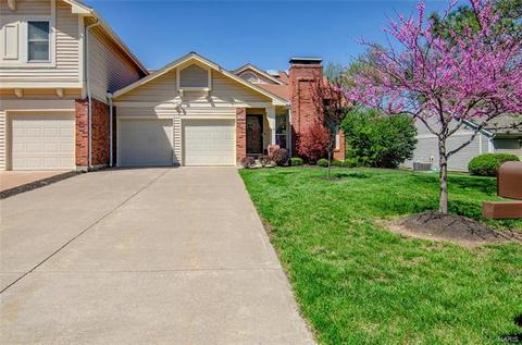727 Windy Rdg, Ballwin, MO 63021 photo 2