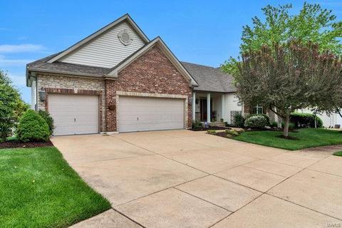 809 Spring Cove Ct, Eureka, MO 63025 photo 2