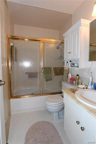 5406 Danforth Dr, Saint Louis, MO 63129 photo 17