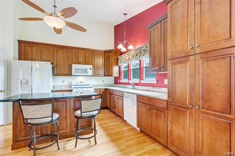 256 Valleybrook Ct, O'fallon, MO 63368 photo 5