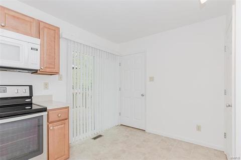 401 Williams Dr, Eureka, MO 63025 photo 9