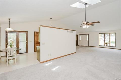 711 De Soto Ln, Weldon Spring, MO 63304 photo 9