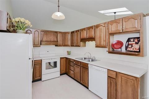 711 De Soto Ln, Weldon Spring, MO 63304 photo 14