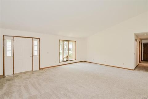 711 De Soto Ln, Weldon Spring, MO 63304 photo 4