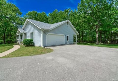 711 De Soto Ln, Weldon Spring, MO 63304 photo 2