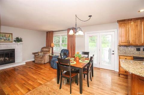 810 Weatherwood Dr, Manchester, MO 63021 photo 5