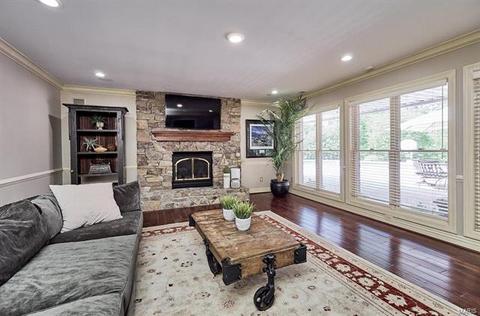 16 Devondale Ln, Saint Louis, MO 63131 photo 35