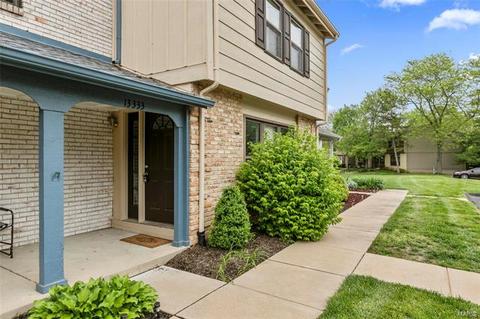 13333 Hiddendale Ln, Ballwin, MO 63021 photo 1