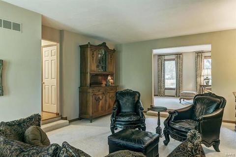 633 Shadowridge Dr, Wildwood, MO 63011 photo 14