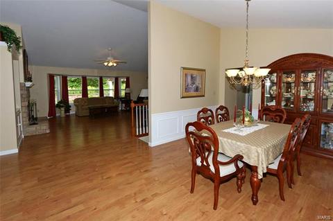39 Saint Nicholas Ct, O'fallon, MO 63366 photo 7