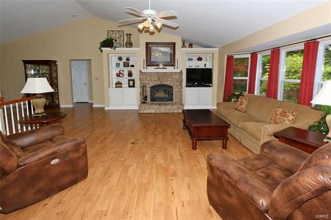 39 Saint Nicholas Ct, O'fallon, MO 63366 photo 9