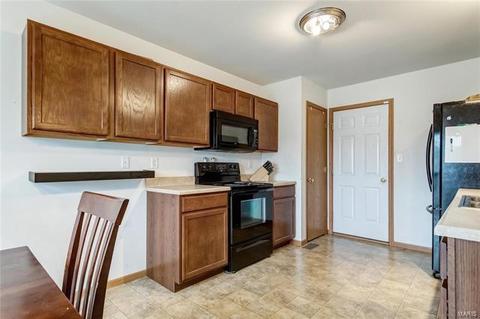 94 Tisbury Ct, O'fallon, MO 63366 photo 7