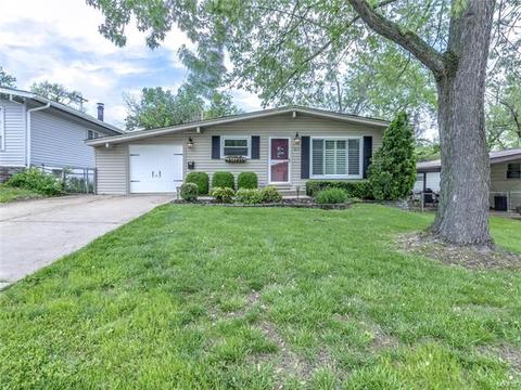 317 Saint Lawrence Dr, Ballwin, MO 63021 photo 8