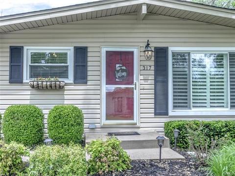 317 Saint Lawrence Dr, Ballwin, MO 63021 photo 2