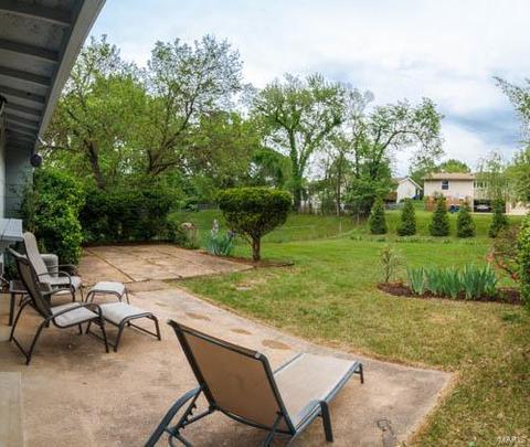 686 Walnut Point Ct, Ballwin, MO 63021 photo 15