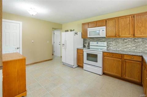 247 Braeshire Dr, Ballwin, MO 63021 photo 13