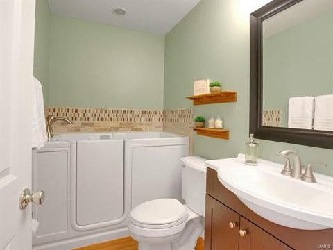 818 Clintwoode Ct, Ballwin, MO 63021 photo 24