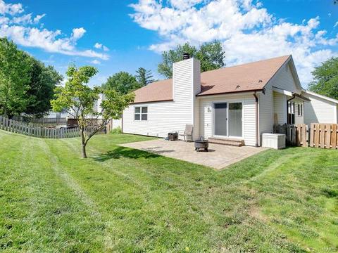 818 Clintwoode Ct, Ballwin, MO 63021 photo 40